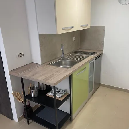 Capon - Just A Few Steps From The Sea! Bakar