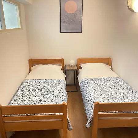 Capon - Just A Few Steps From The Sea! 바카