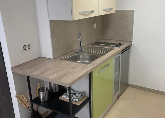 Capon - Just A Few Steps From The Sea! 巴卡尔